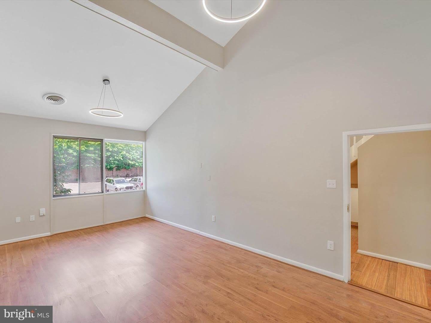 311 MAPLE AVE W #C – photo 4