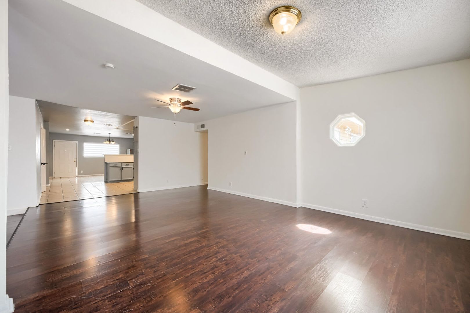 Charming 4-Bedroom Home in Central Las Vegas! – photo 5