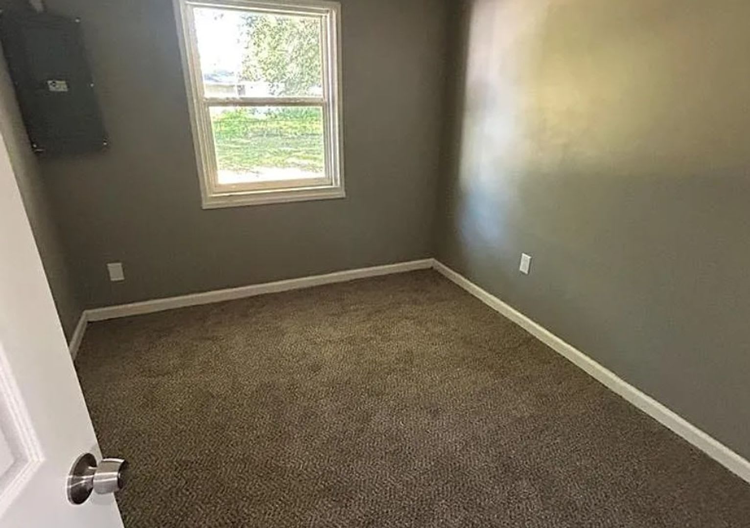 For Lease – photo 4