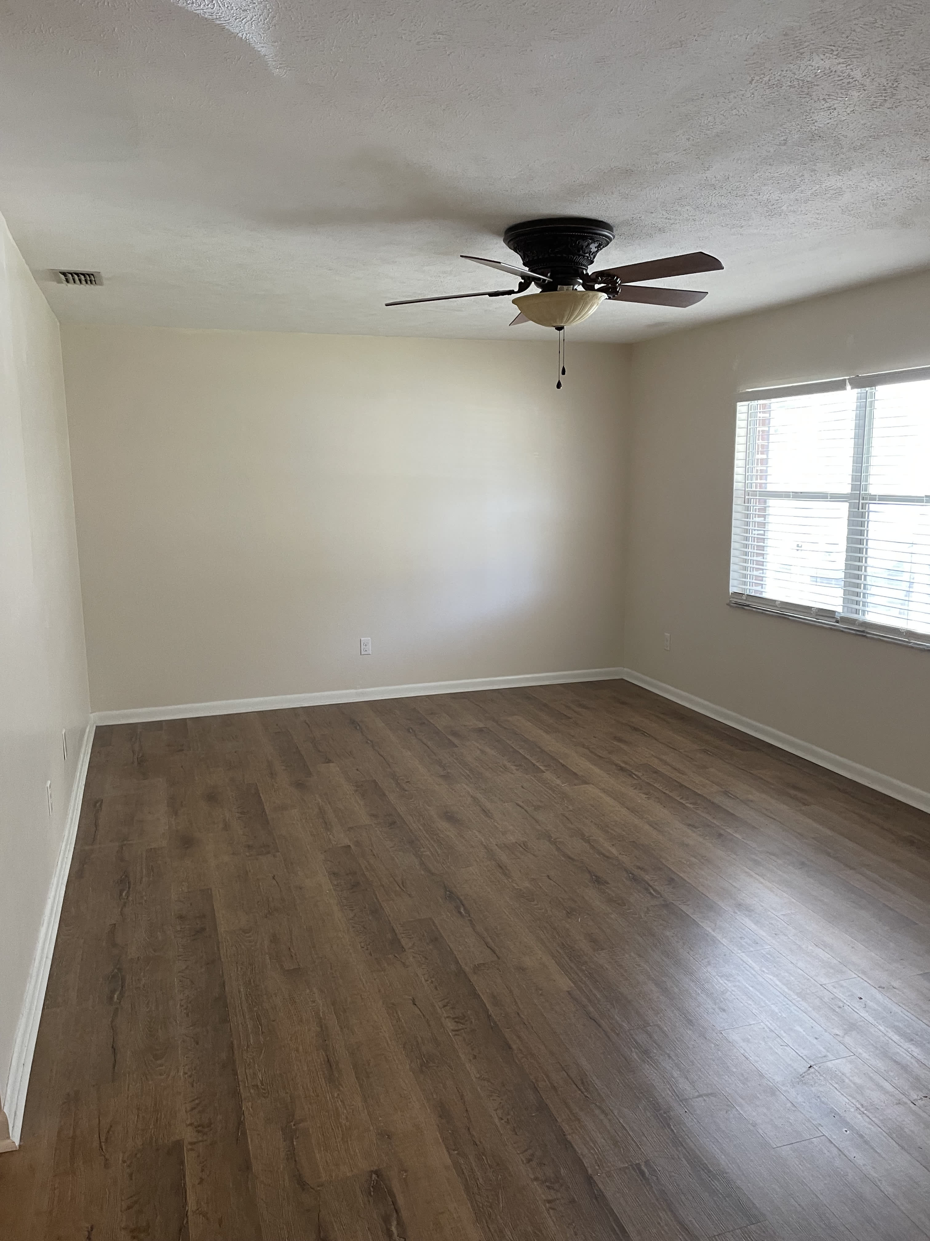 3951 Northeast 22nd Avenue – photo 2