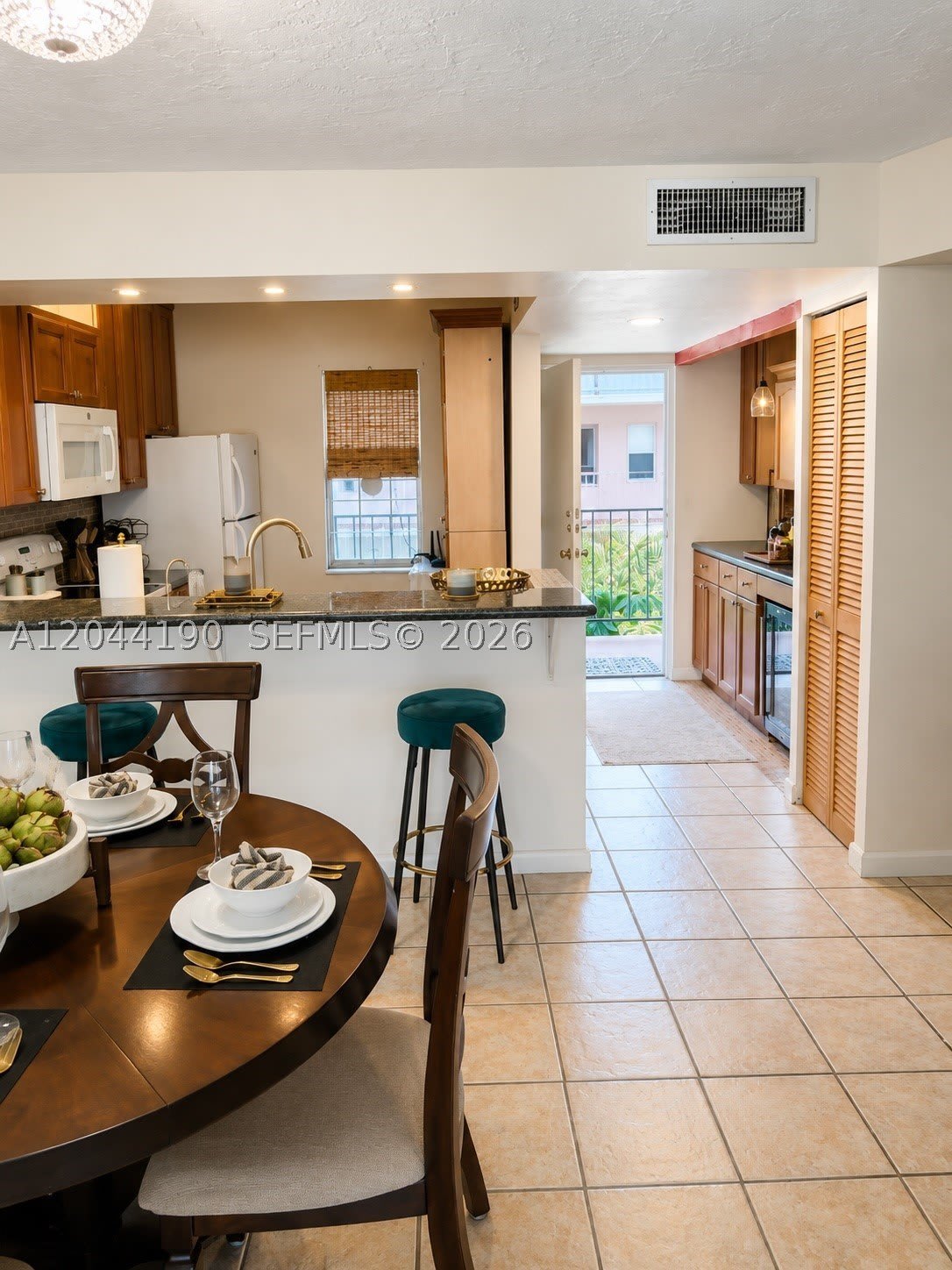 2821 Somerset Dr – photo 2