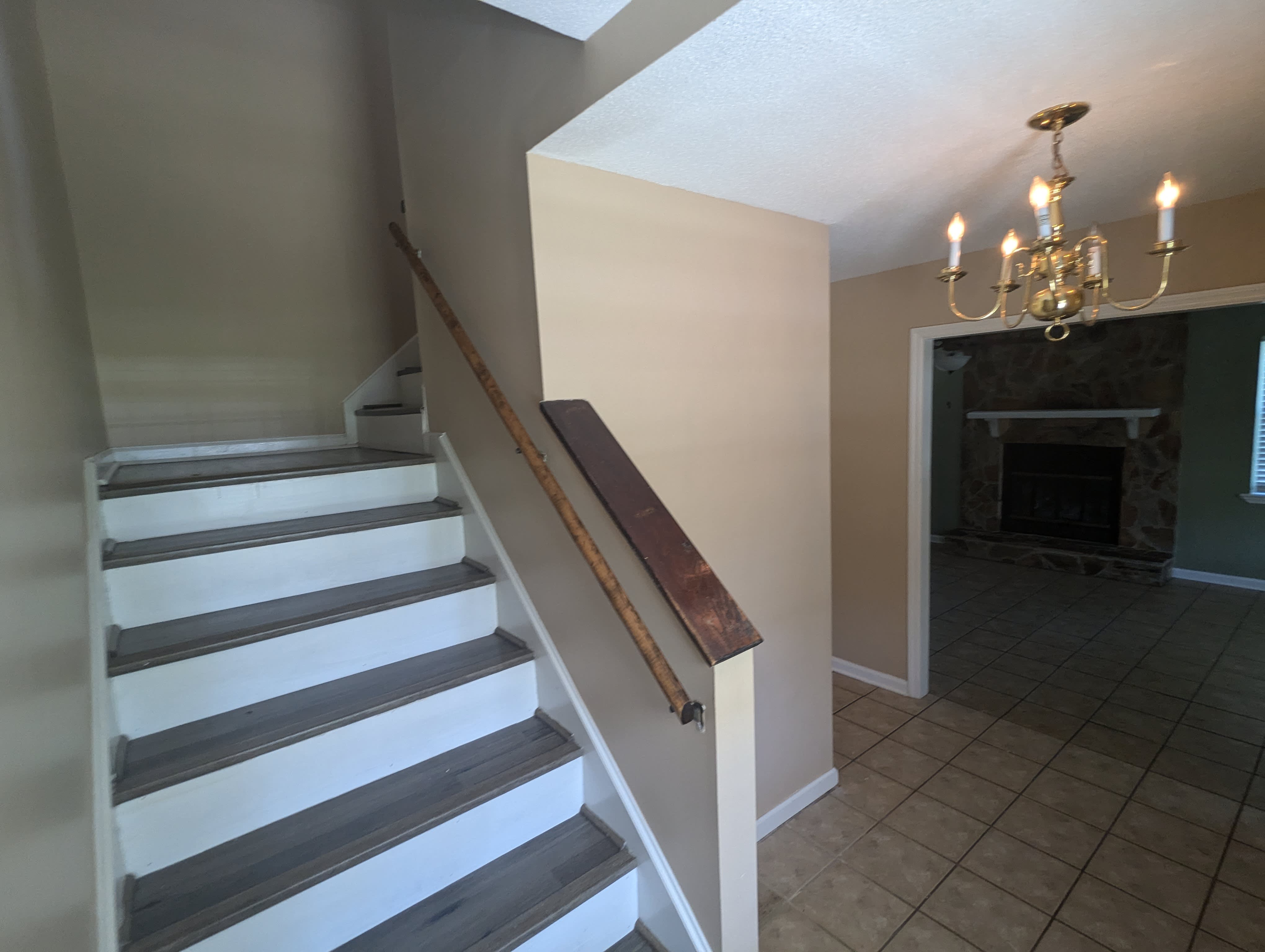 1410 Brittney Ln – photo 3