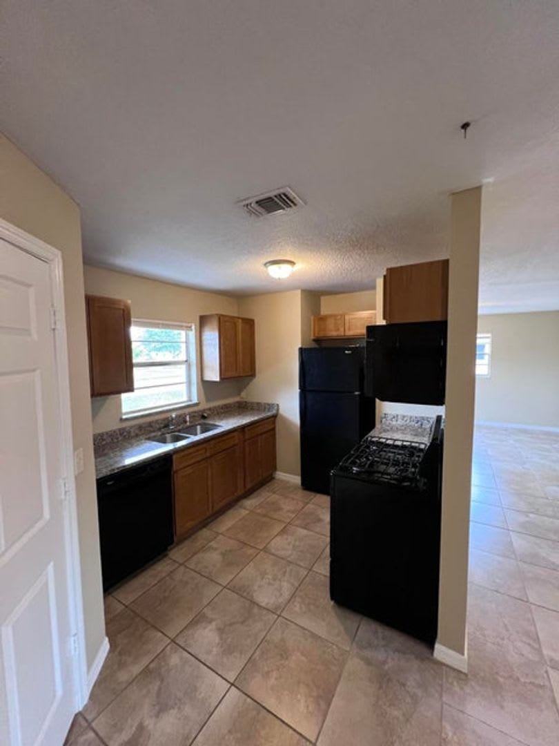 Single Family Home – photo 4