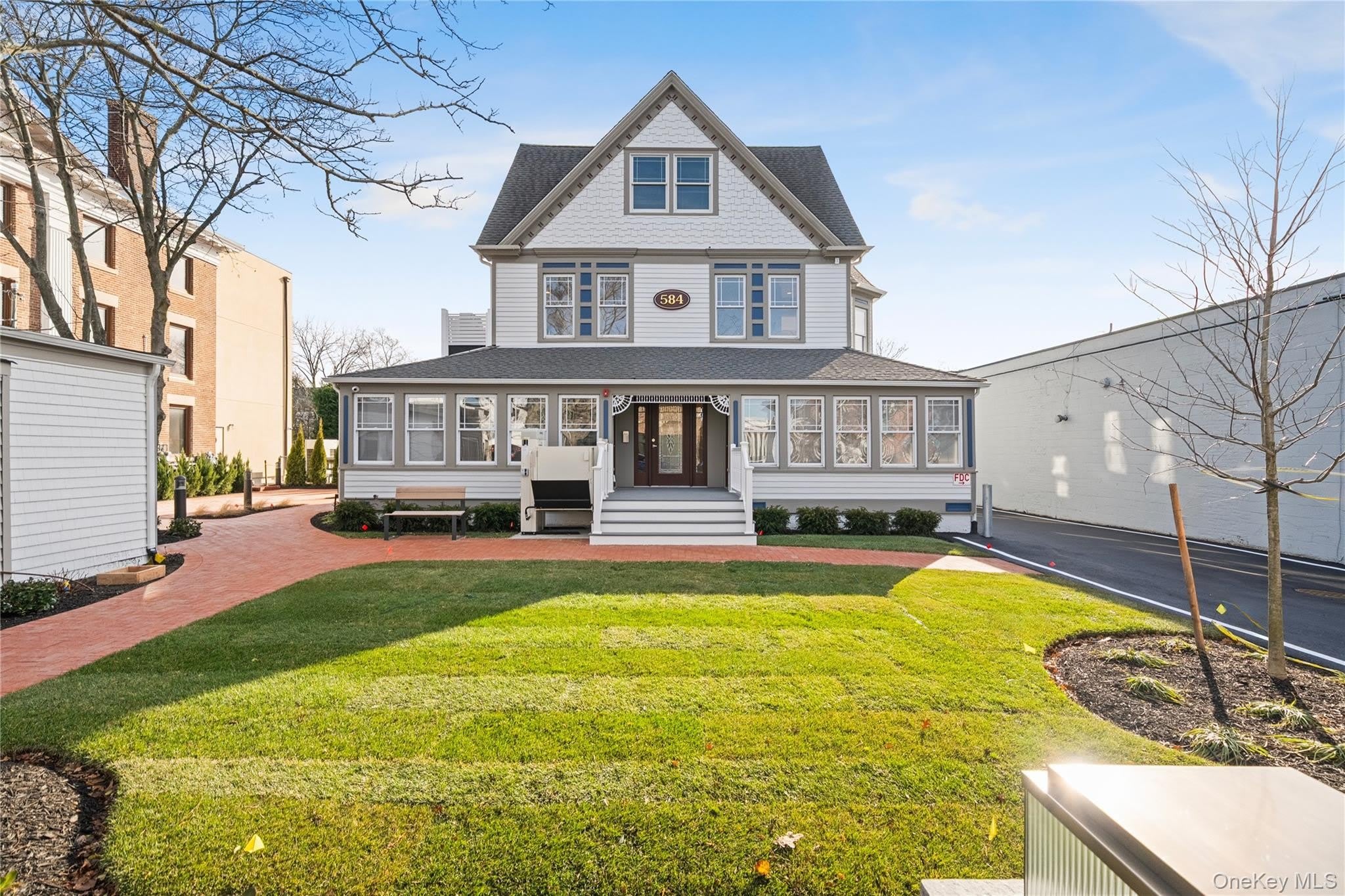 584 Main Street – photo 1