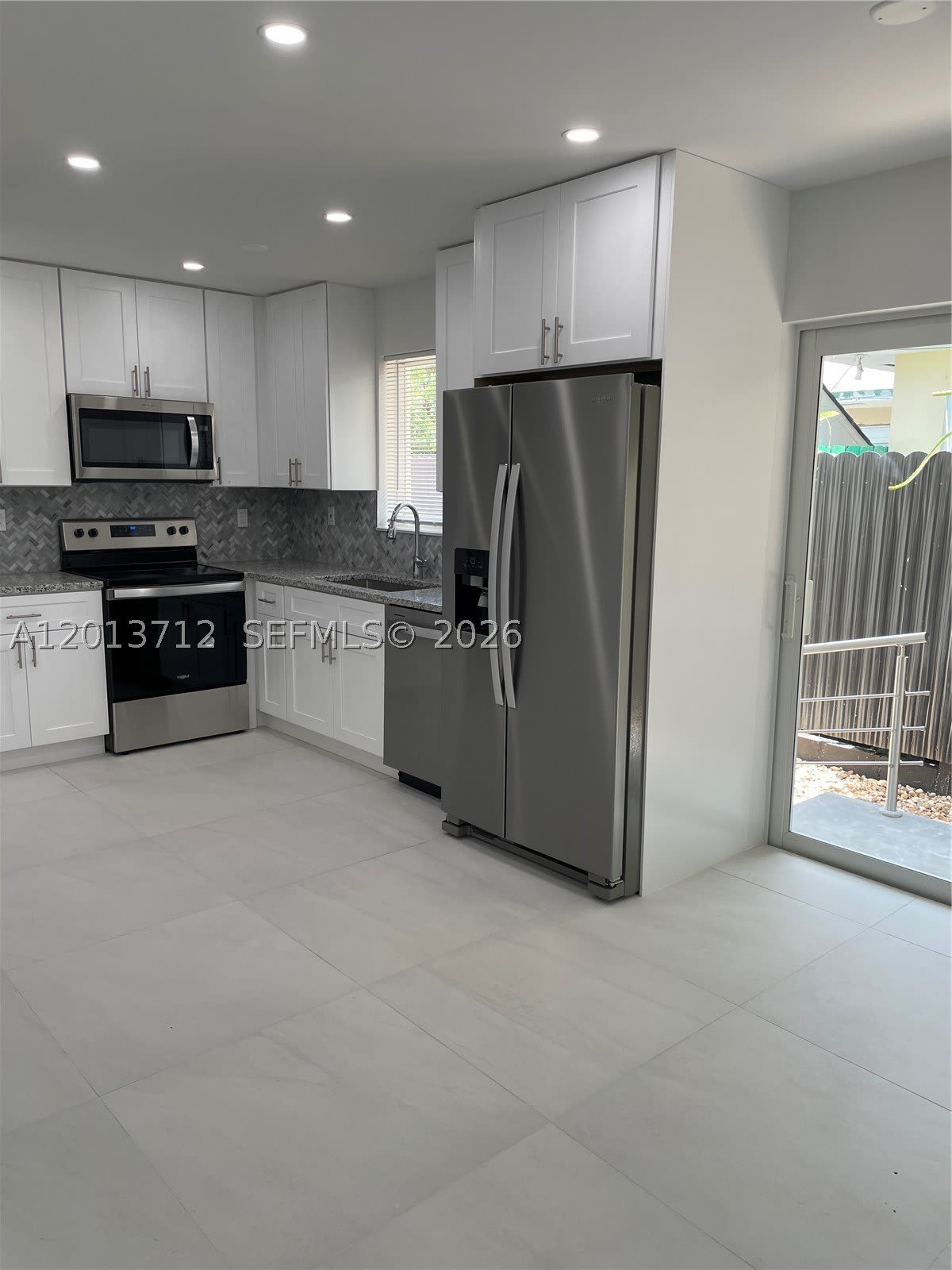 6820 SW 13th Ter – photo 5