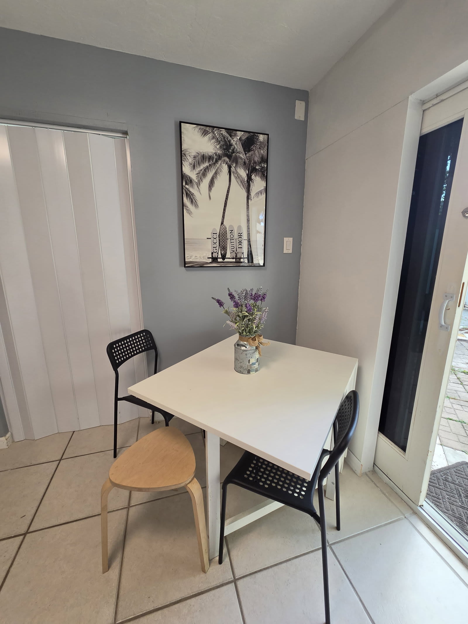 1668 Northeast 34th Drive – photo 2