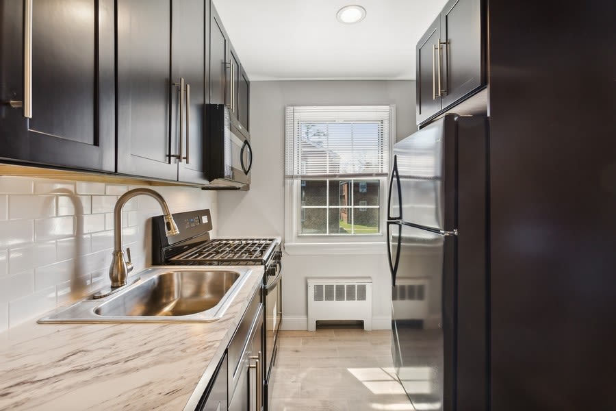 Ridge Gardens Apartments – photo 2
