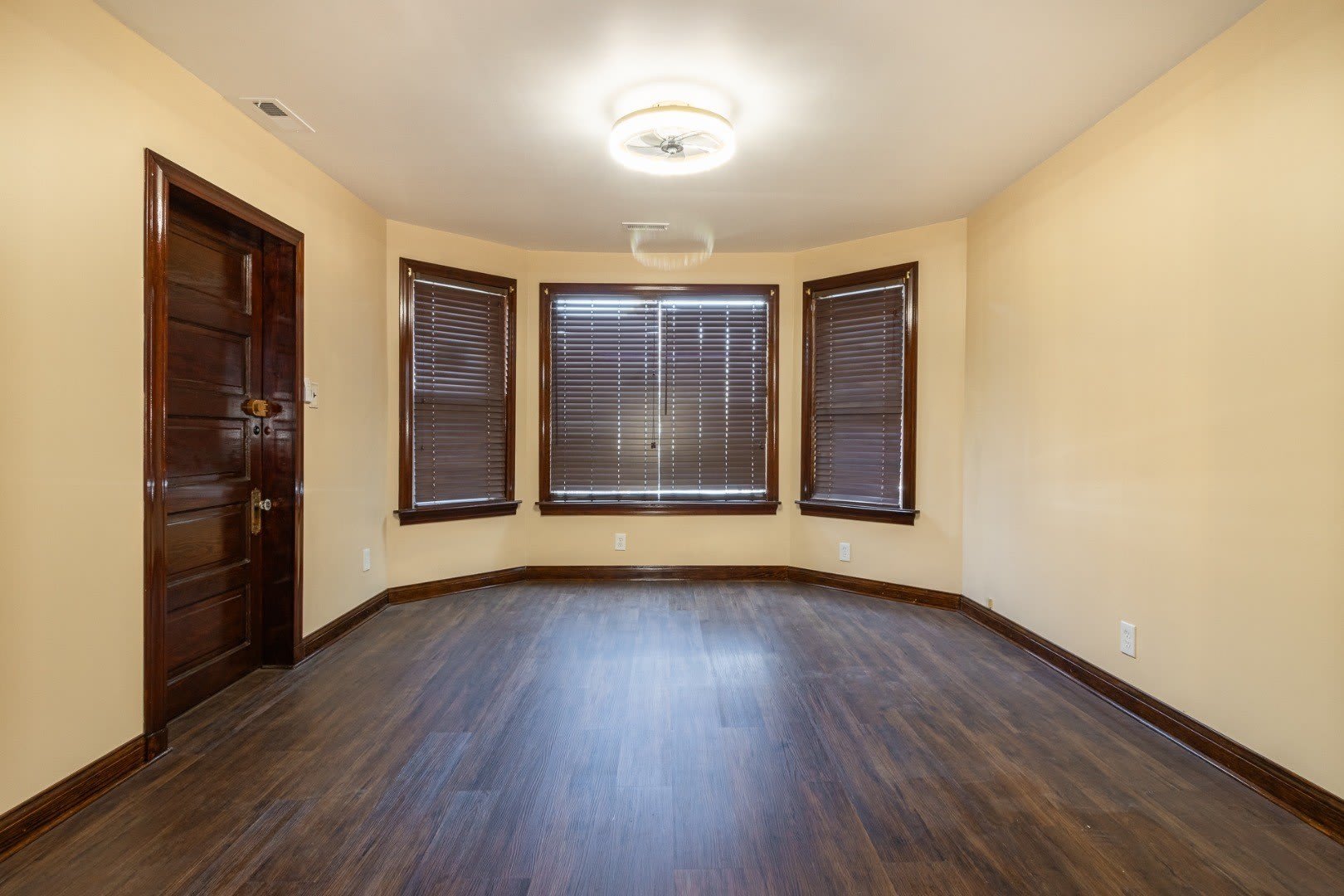 2938 N Dawson Avenue – photo 2
