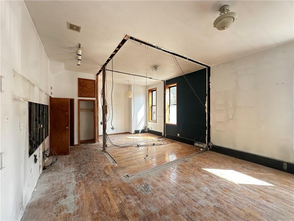 364 Hooper Street – photo 2