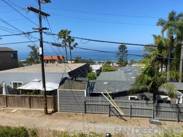 2212 Edinburg Ave – photo 3
