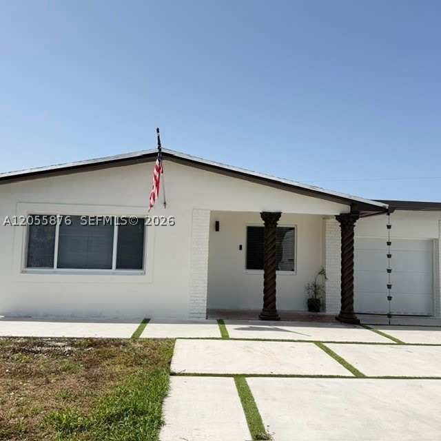 4635 SW 18th St – photo 1
