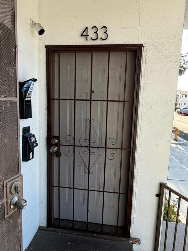 433 W 4Th Street – photo 5