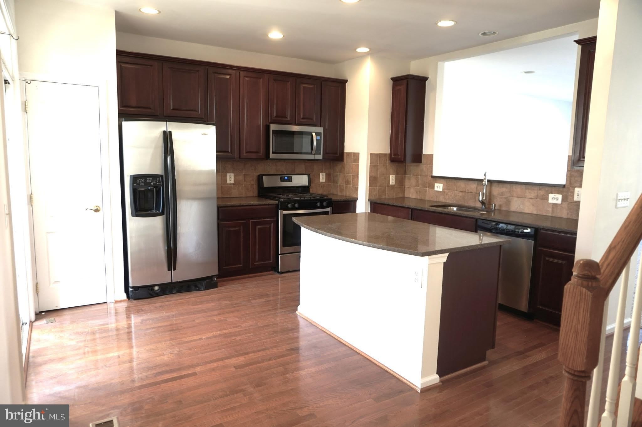 22997 BULWARK – photo 5