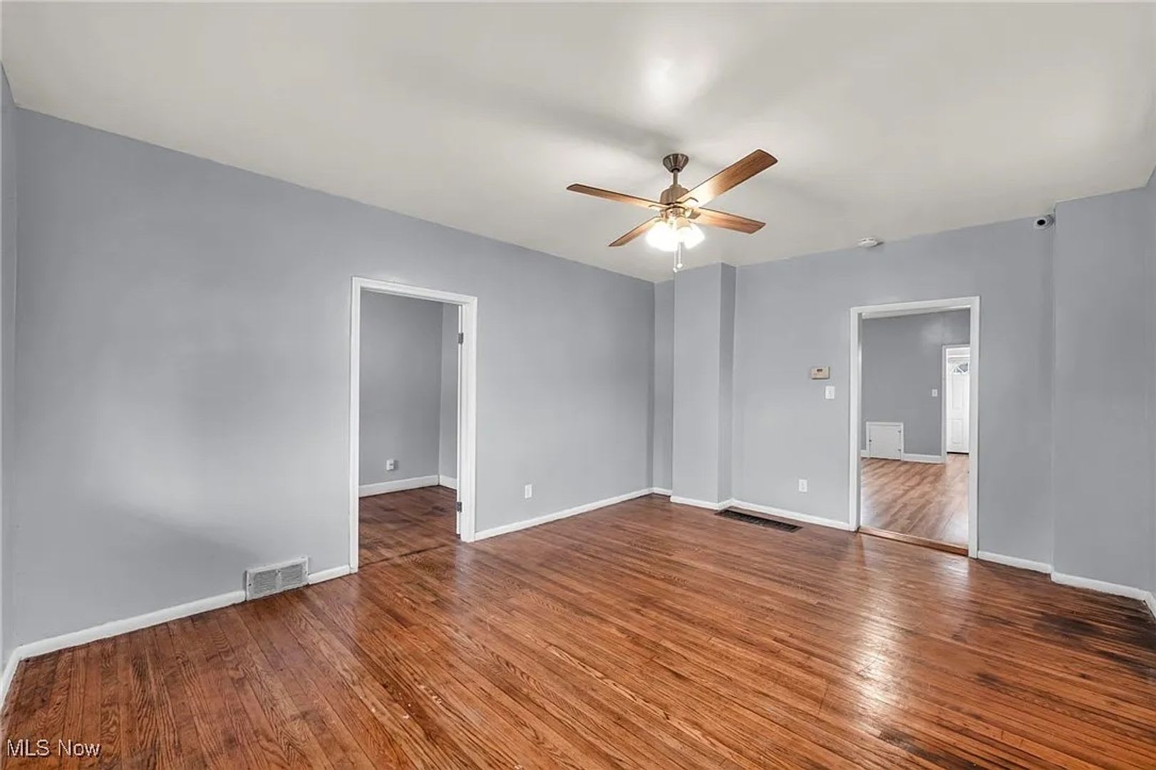 Fully Updated Home with Washer and Dryer – photo 2