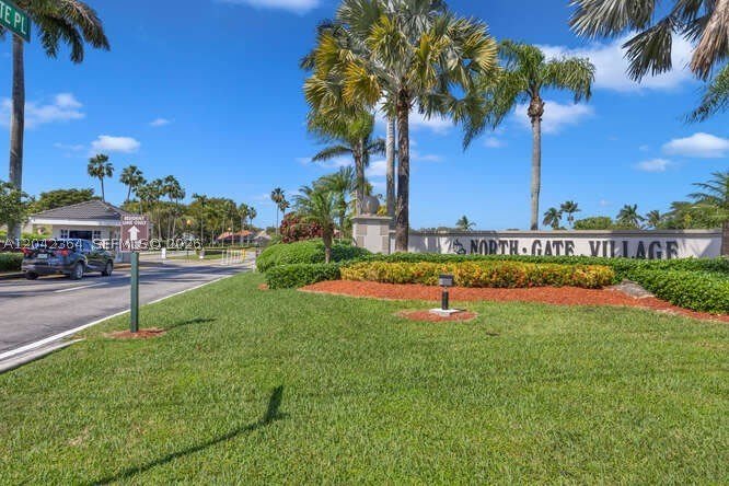 2405 SE 5th Ct – photo 2