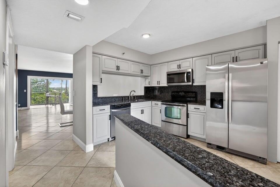 2206 S Cypress Bend Drive – photo 4