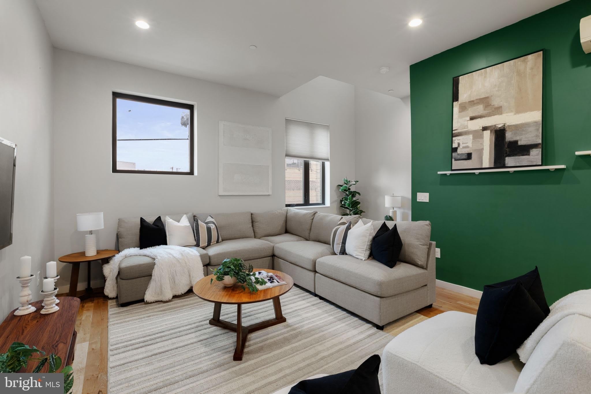 1720-00 FOLSOM Street – photo 2