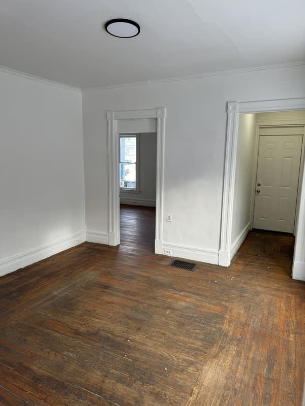 136 S. Orchard St. – photo 2