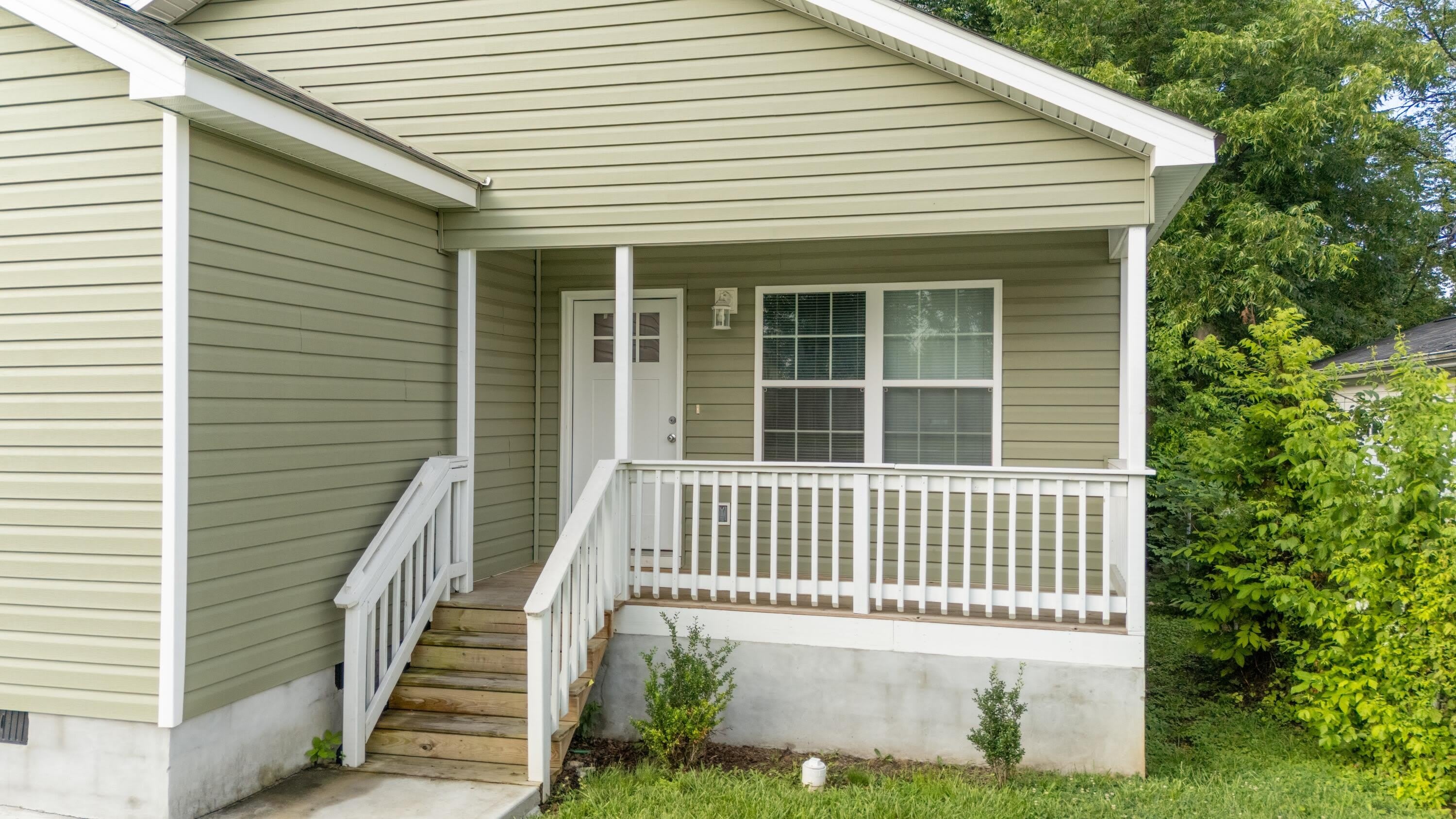 1906 Blackford Street – photo 2