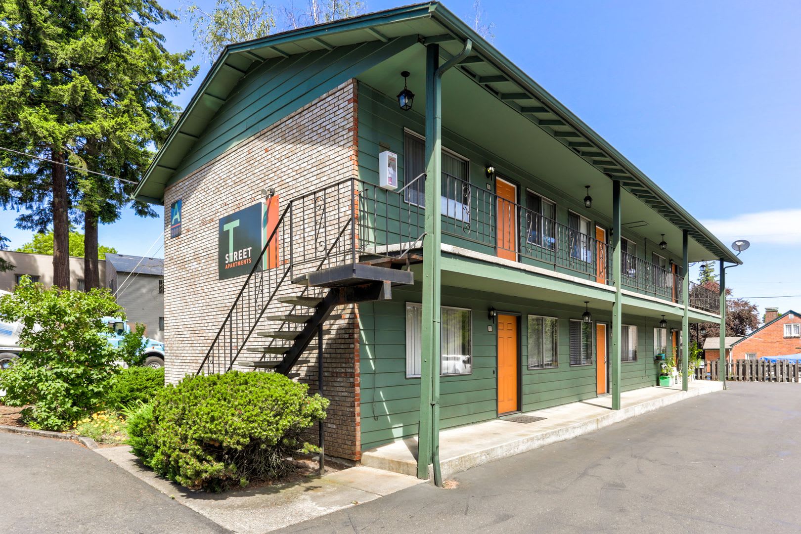 T Street Apartments – photo 4