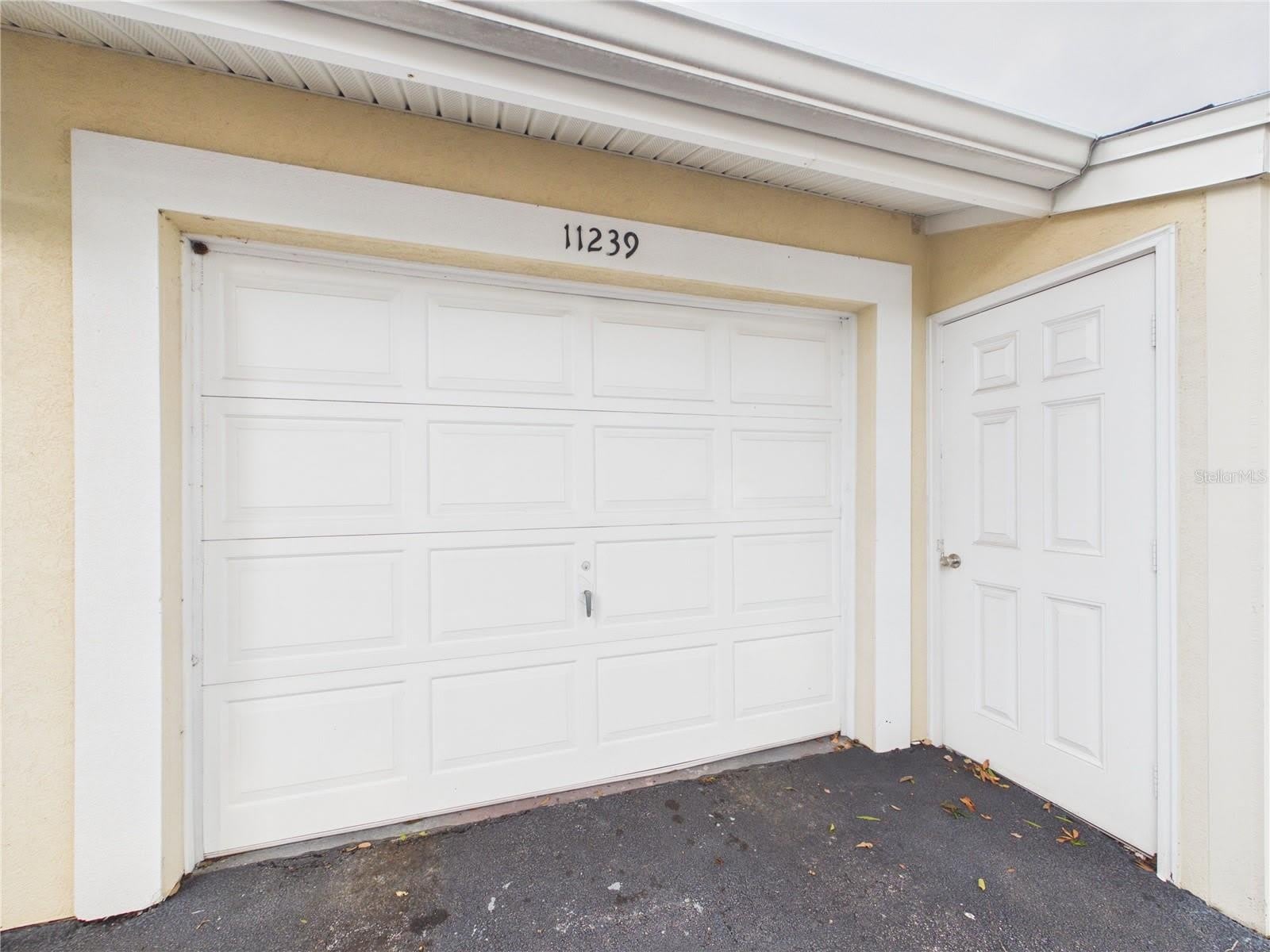 11239 CEDAR HOLLOW Lane – photo 3