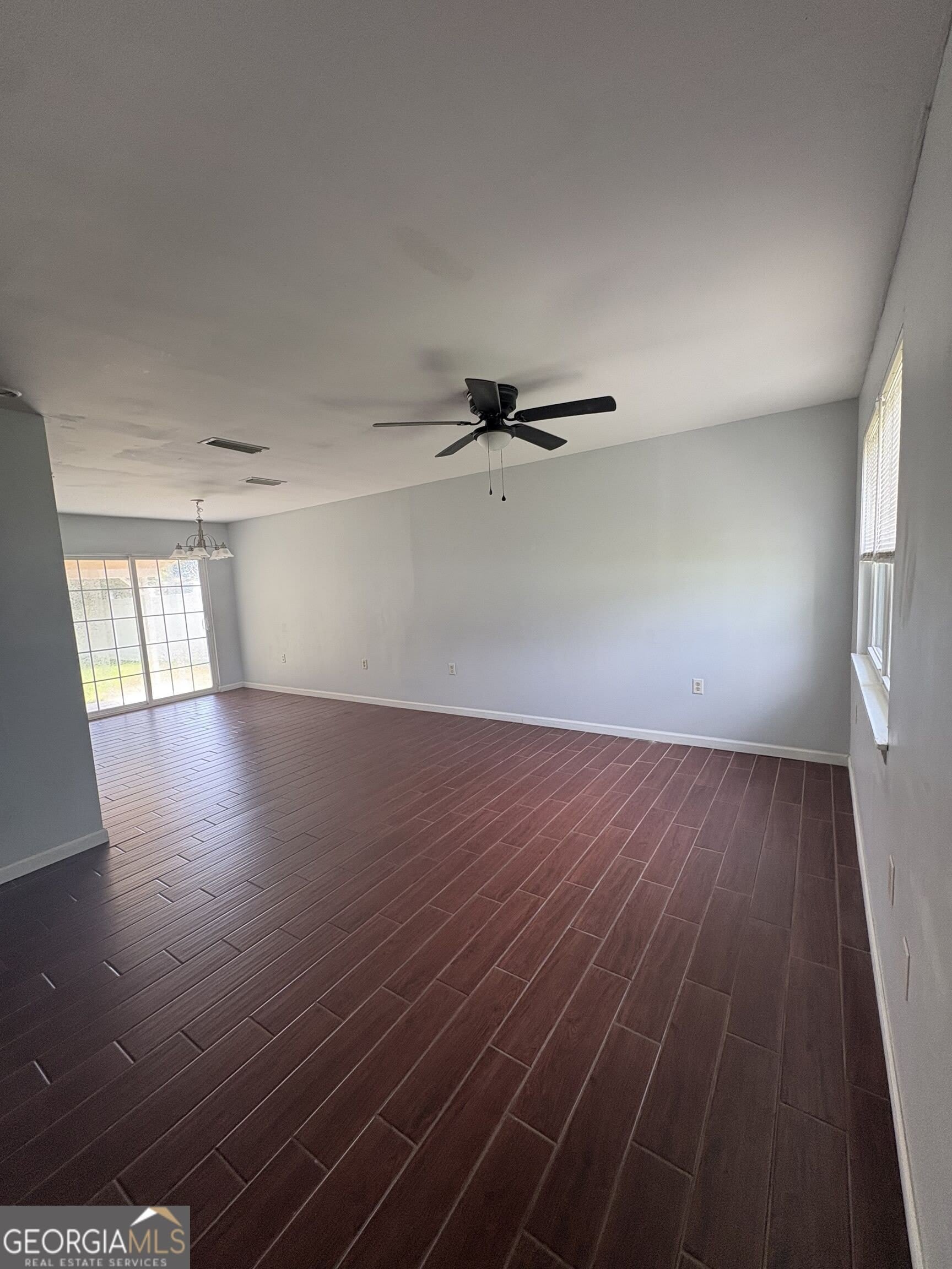 542 Chateau Circle – photo 2