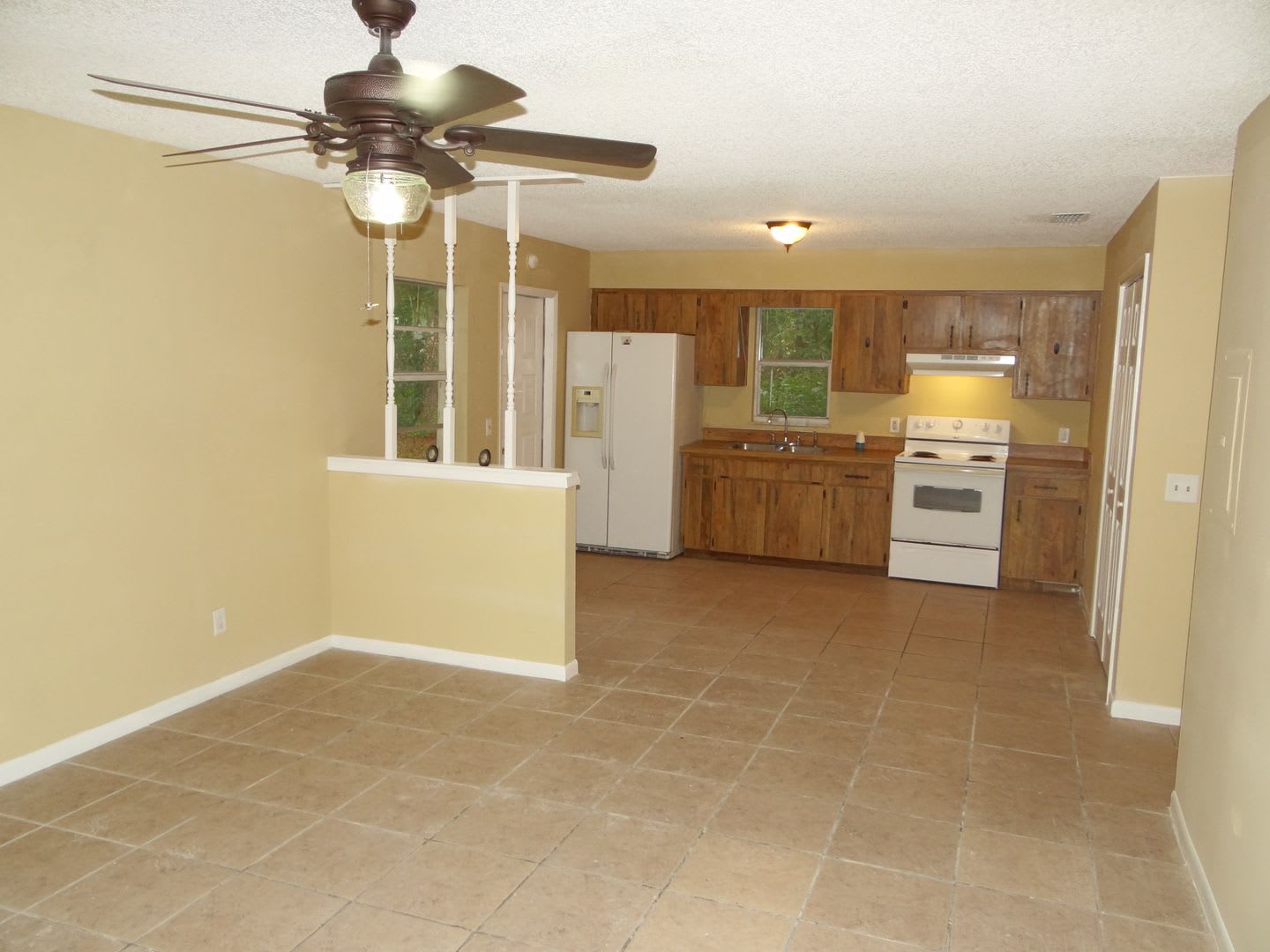 Rent Is 1 2 Price 1St Month 2 Bed 1 Bath – photo 2