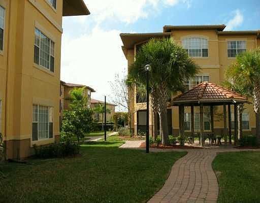 4323 Bayside Village Dr Apt 129 – photo 2