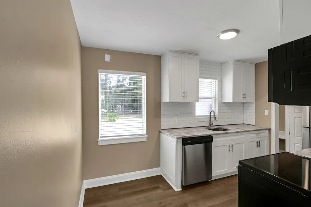 423 4Th St Nw – photo 3