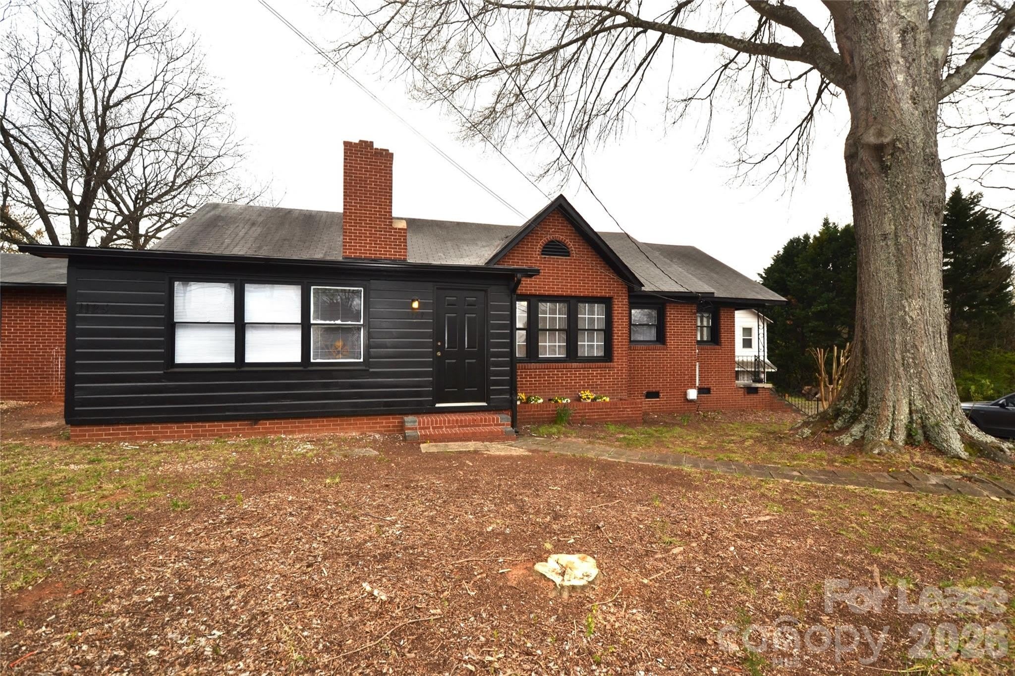 1127 Mecklenburg Highway – photo 1