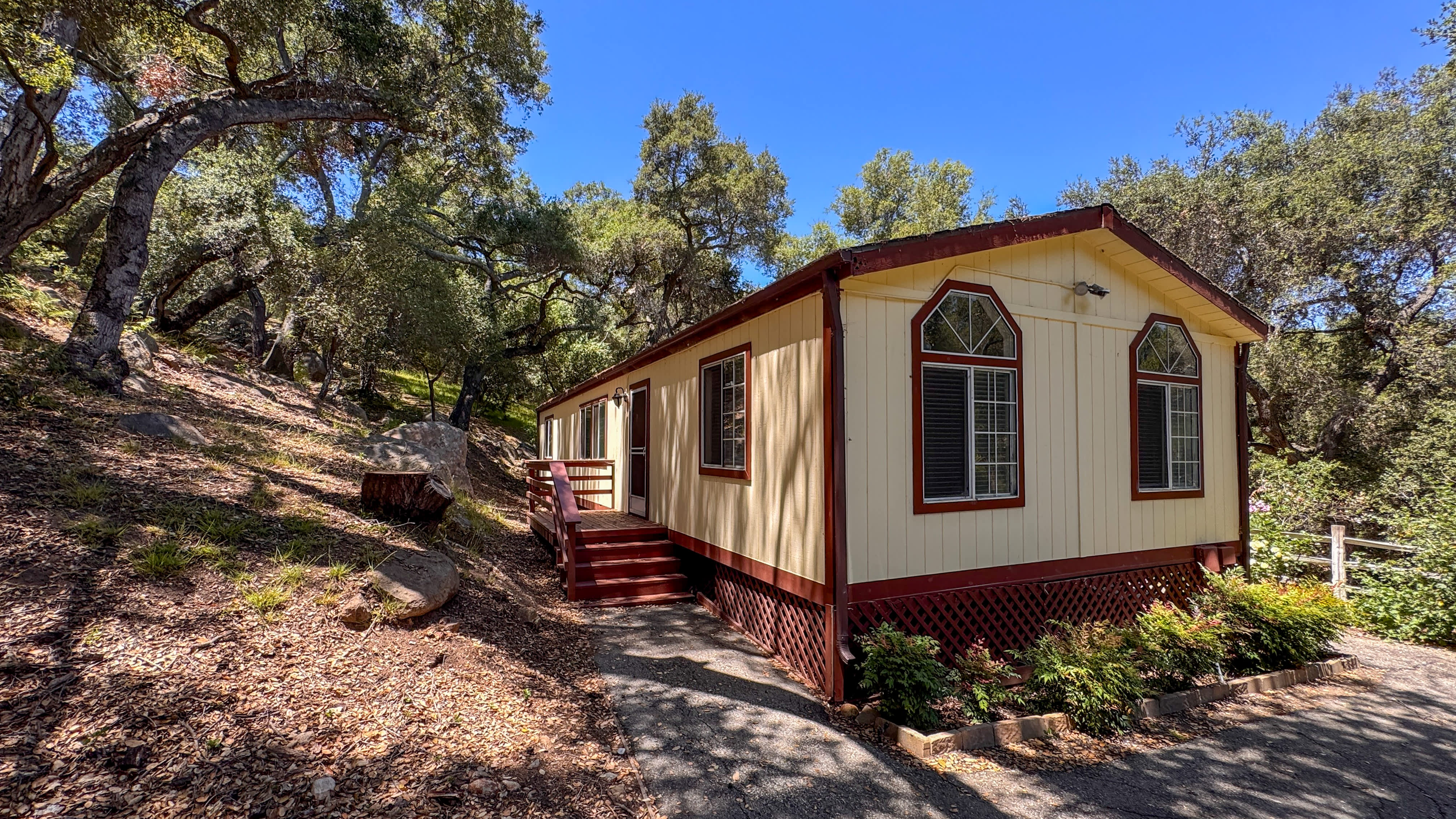 327 S Topanga Canyon Blvd – photo 3