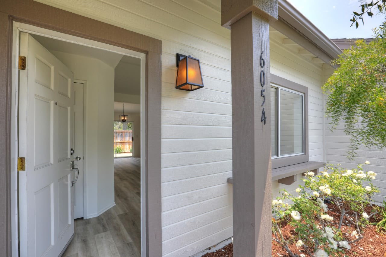6054 Ashley Place – photo 4