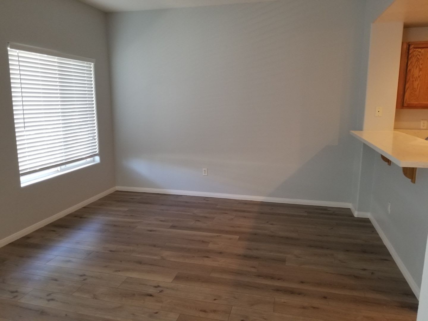 Townhome available in beautiful community – photo 5