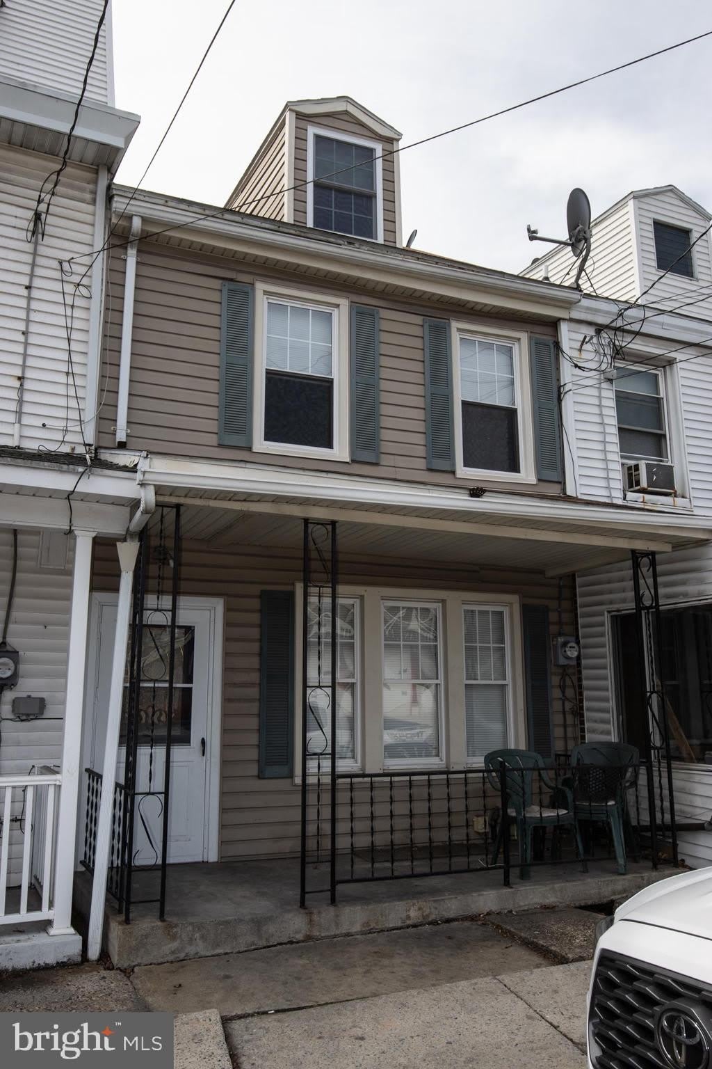 321 N 3RD Street – photo 2