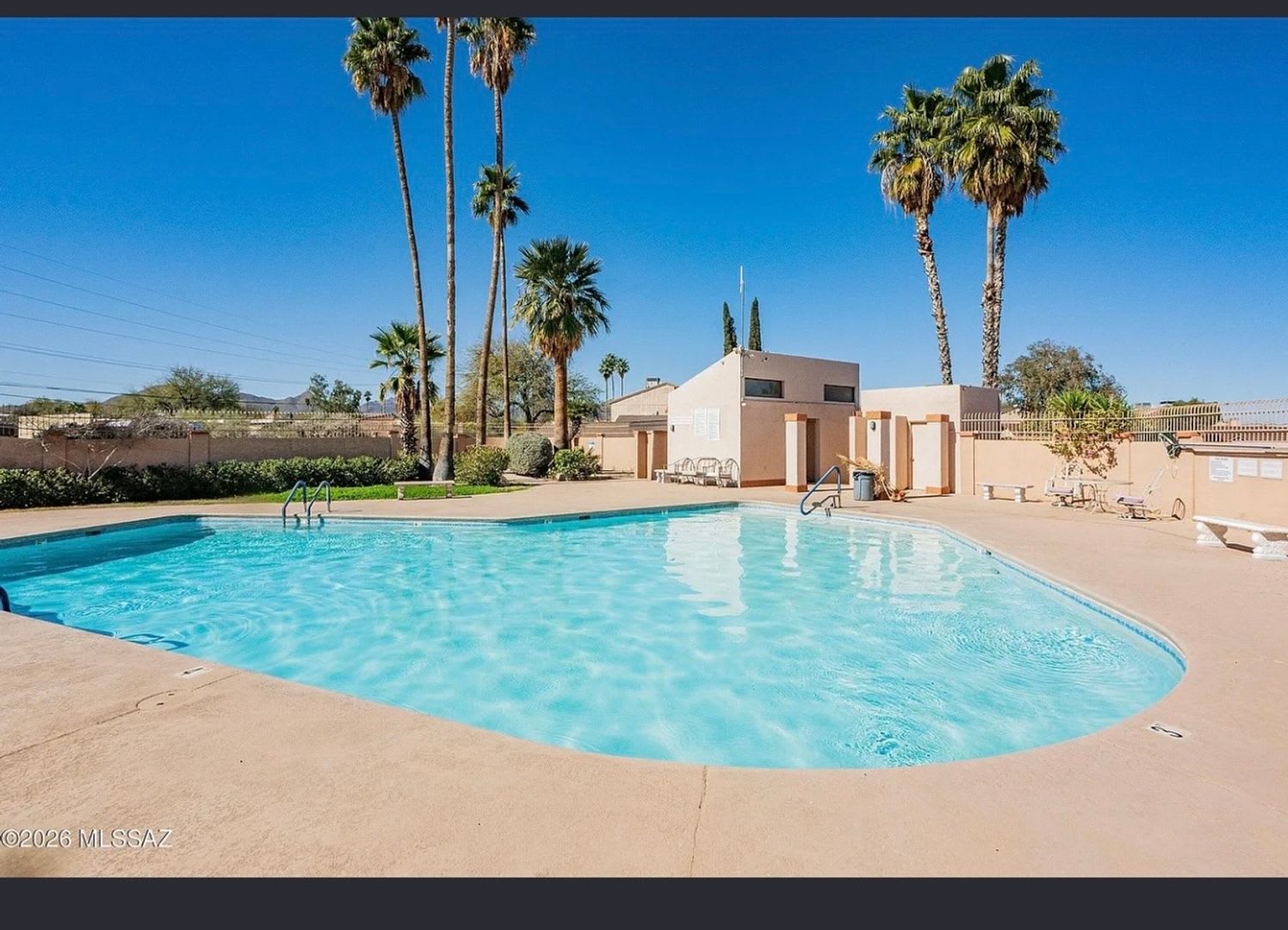 Spacious 3BR Townhome in Tucson – photo 1