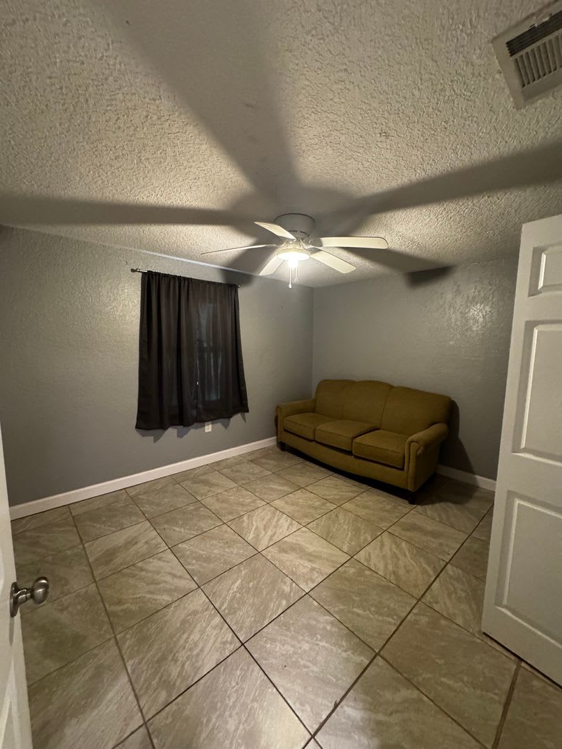 Cozy & Private 2-Bedroom Duplex Rental in Ocala – photo 4