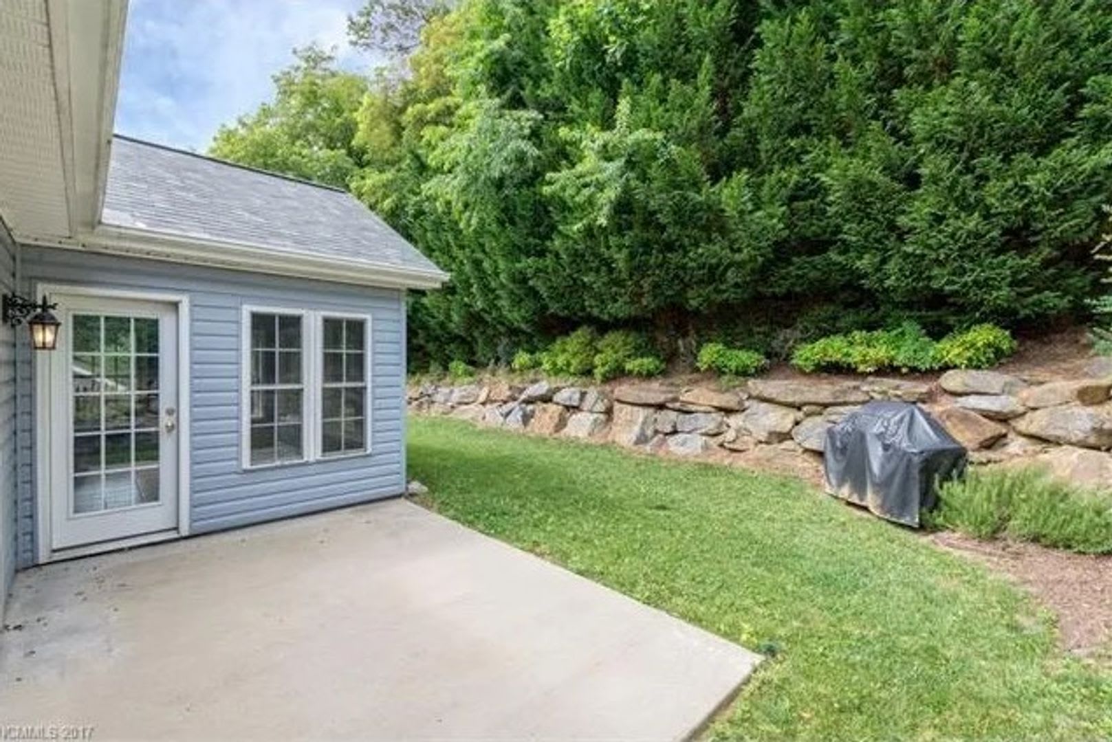 Spacious home in quiet East Asheville neighborhood – photo 2