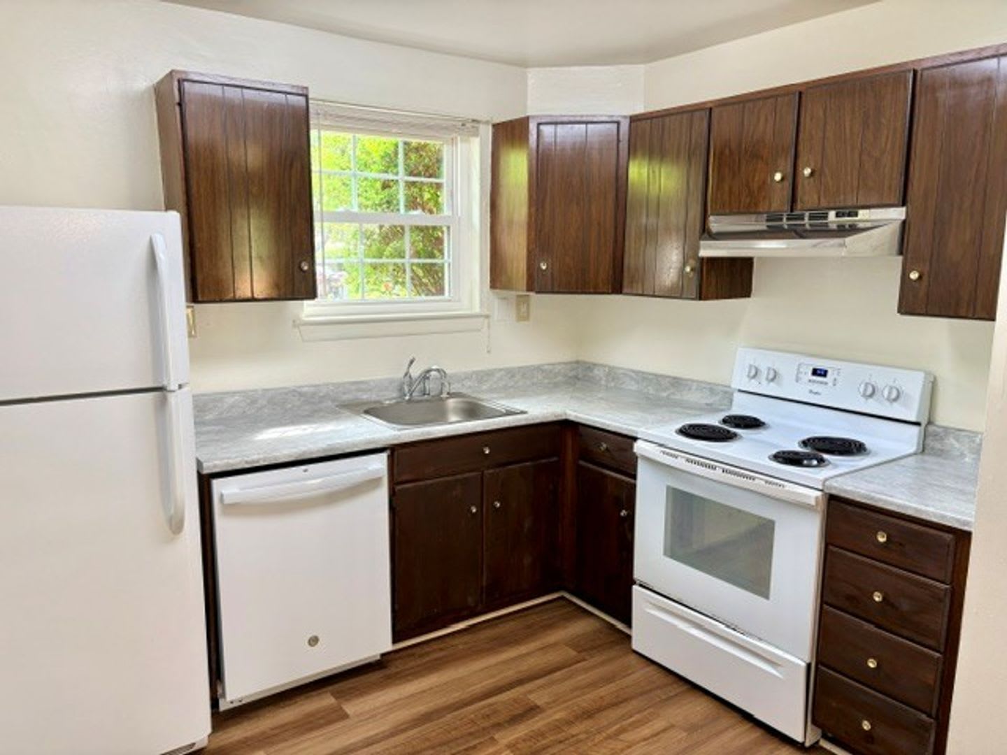 3 Bedroom Townhouse in Arnold – photo 3