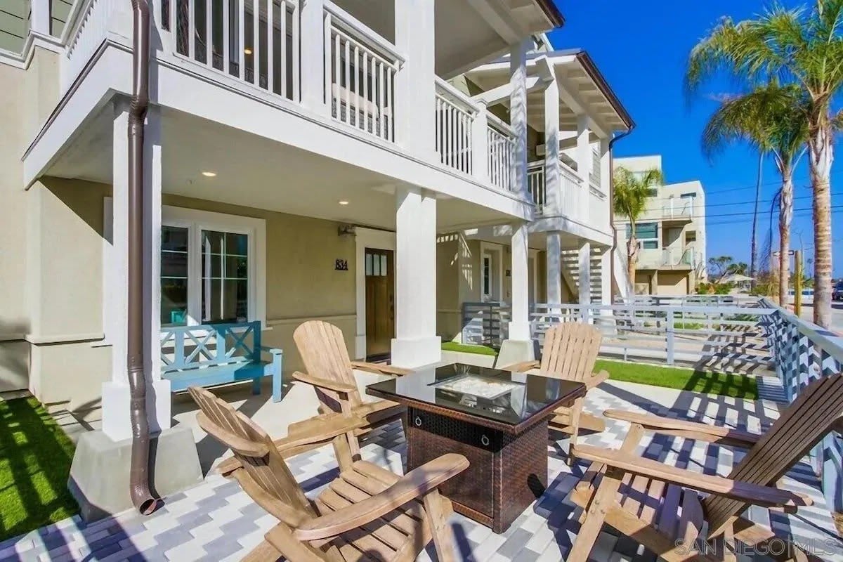 834 Santa Barbara Pl – photo 1