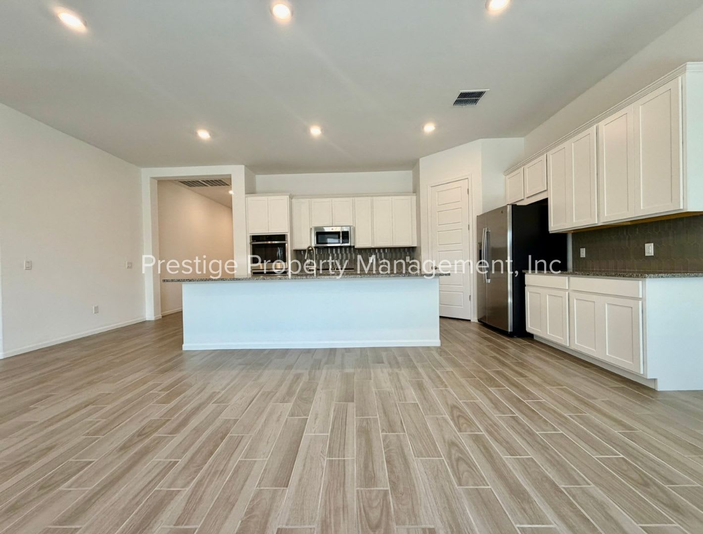 Built In 2023 This Modern Home Is A Dream Of Luxury – photo 3