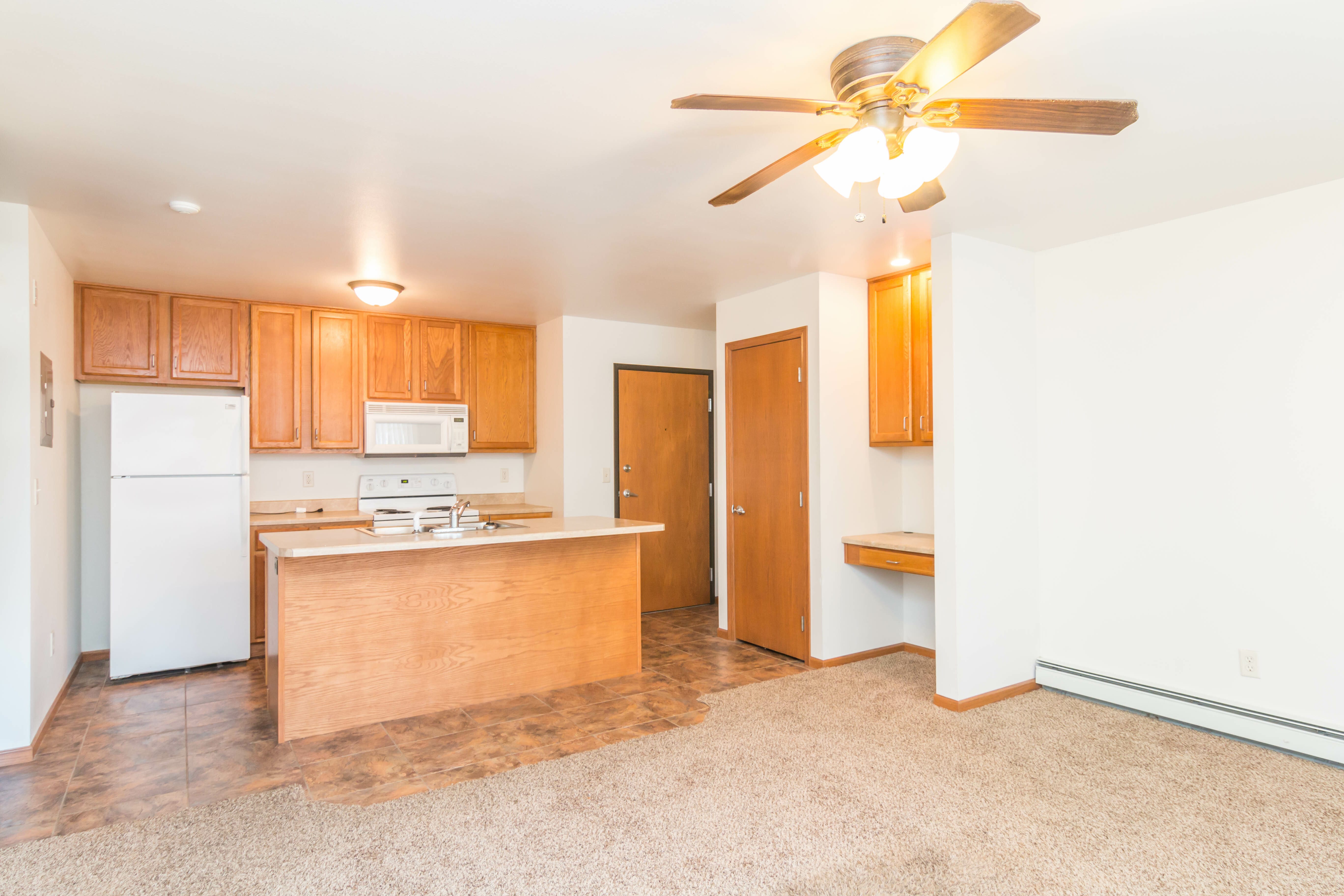 415 Honeysuckle Drive – photo 4