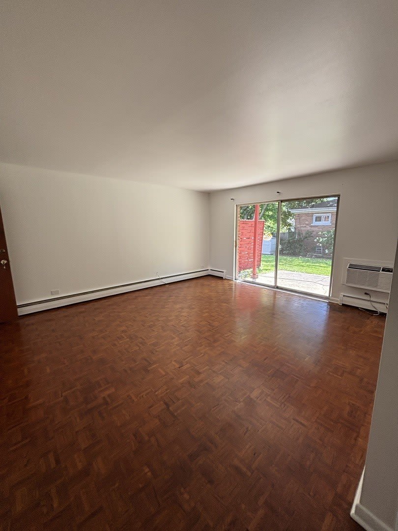 435 Burlington Avenue – photo 2