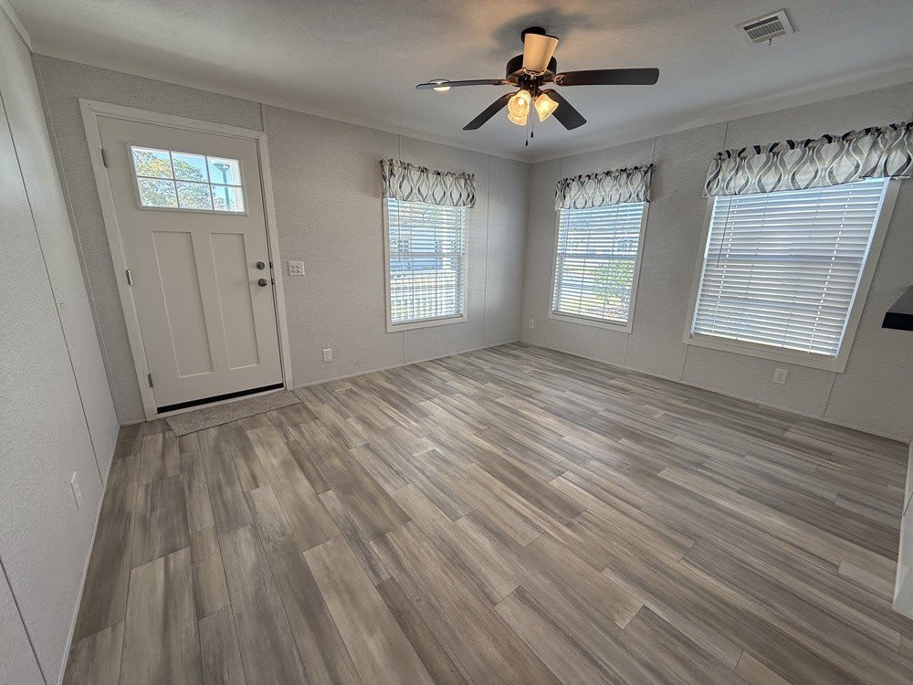 6607 A Lakewood Dr – photo 2