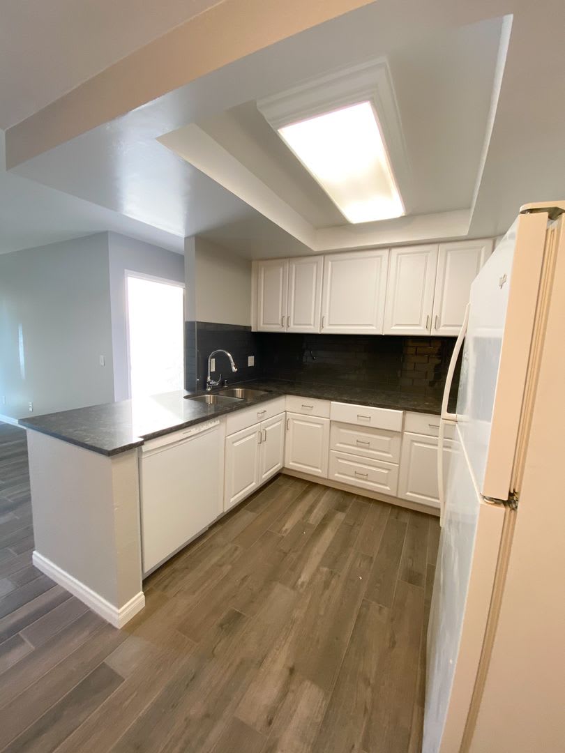 REMODELED 2Bd/1Ba Condo w/ Patio! – photo 2