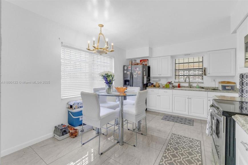 2860 NW 184th St – photo 2