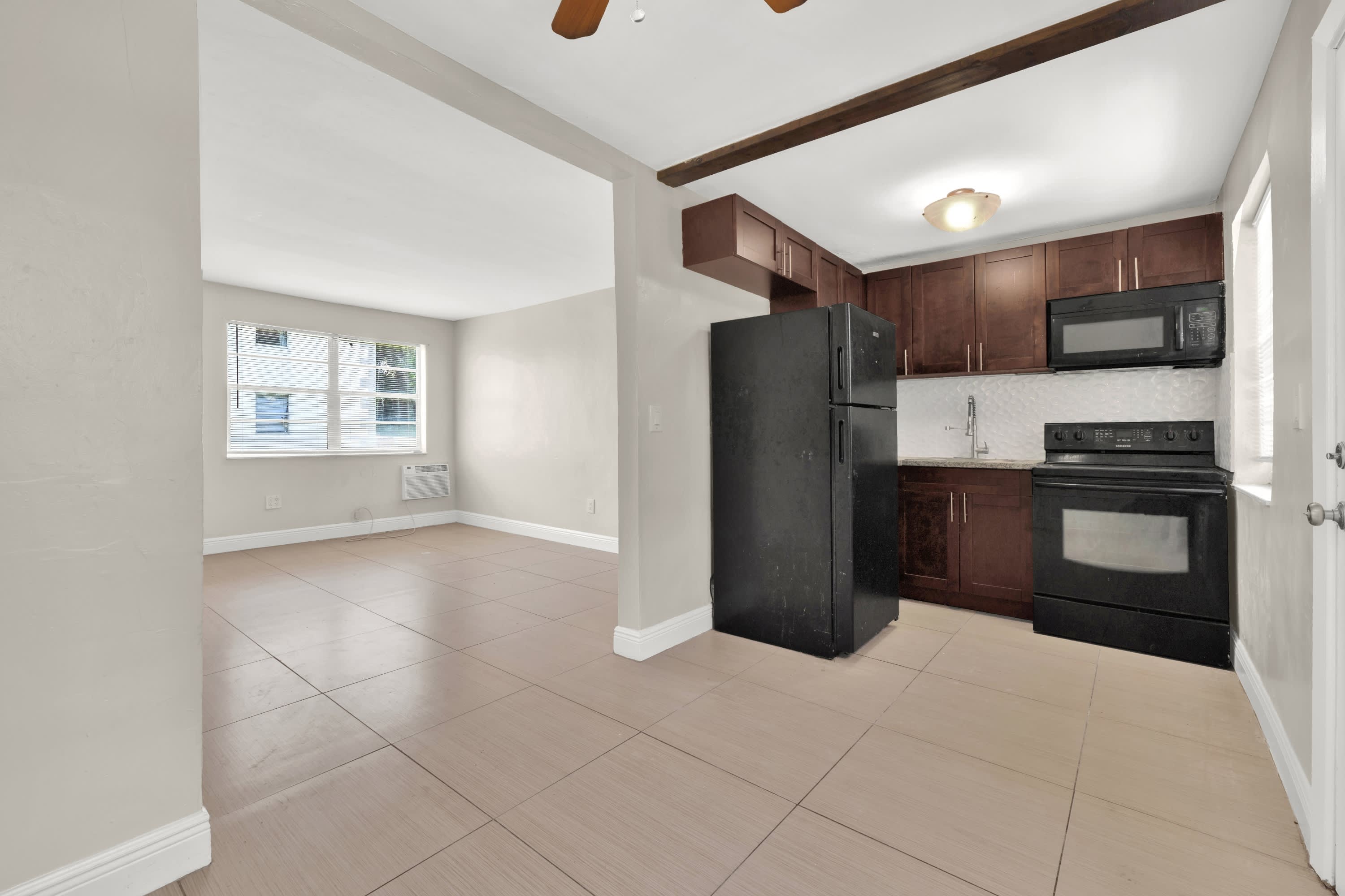 1306 Douglas Rd.Apt 01 – photo 5
