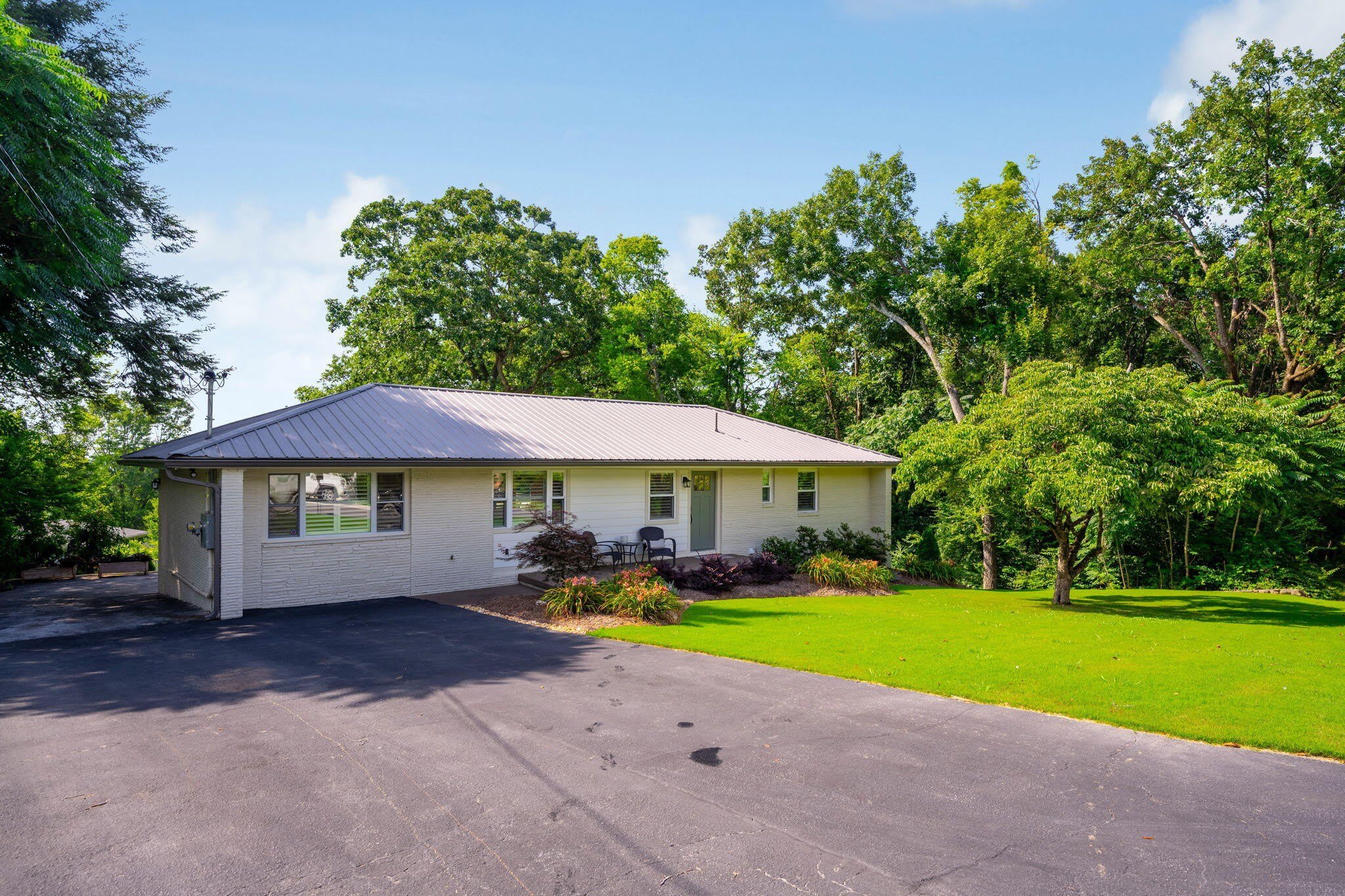 3594 Knollwood Hill Drive – photo 3