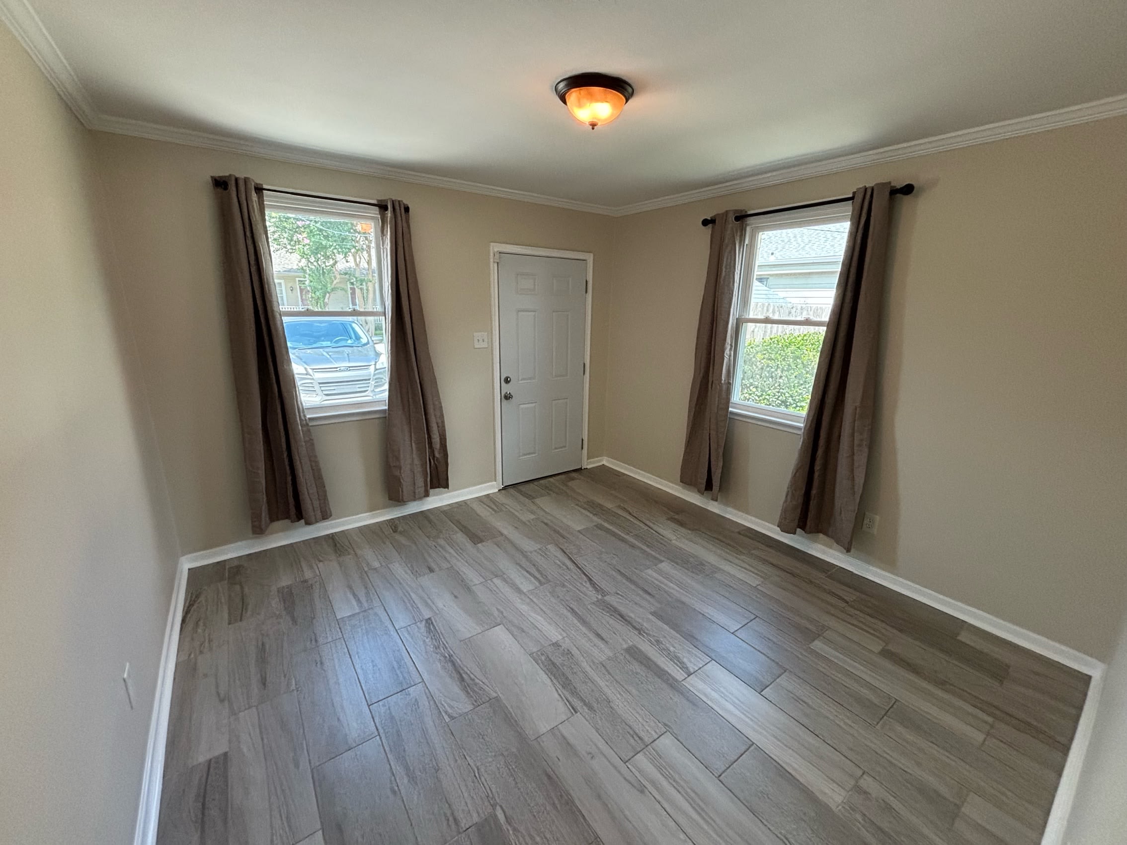 7471 Hurst Street – photo 2
