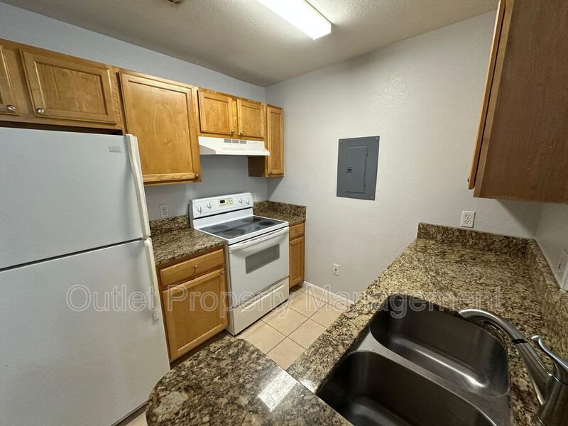9045 Lee Vista Blvd. – photo 5