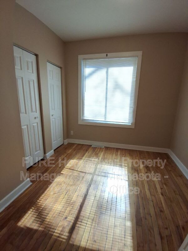 987 Churchill Street 1 – photo 5